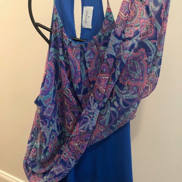 Everly Flowy  Blue Tank Top with Keyhole Back - Picture 5 of 6